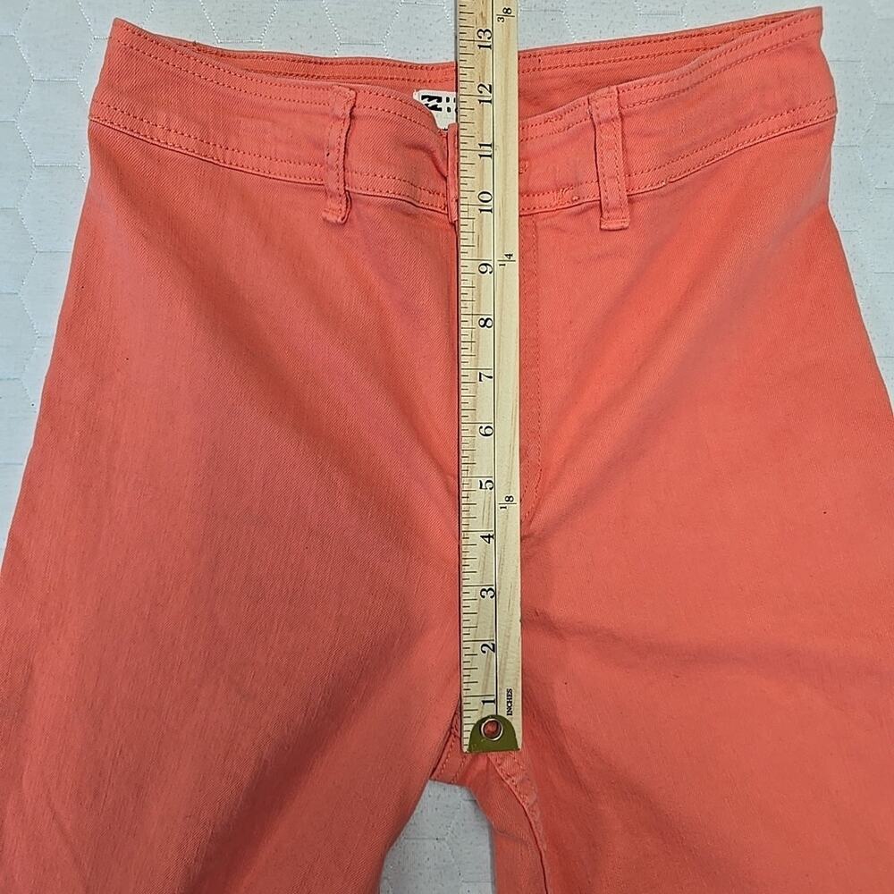 Billabong Free Fall Wide Leg High Waist Raw Hem Papaya Flare Jeans - size 26 - Picture 9 of 11